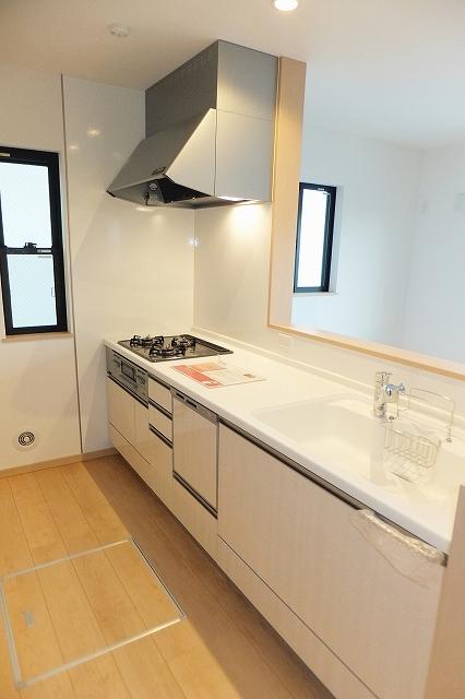 Kitchen. Indoor (December 6, 2013) Shooting