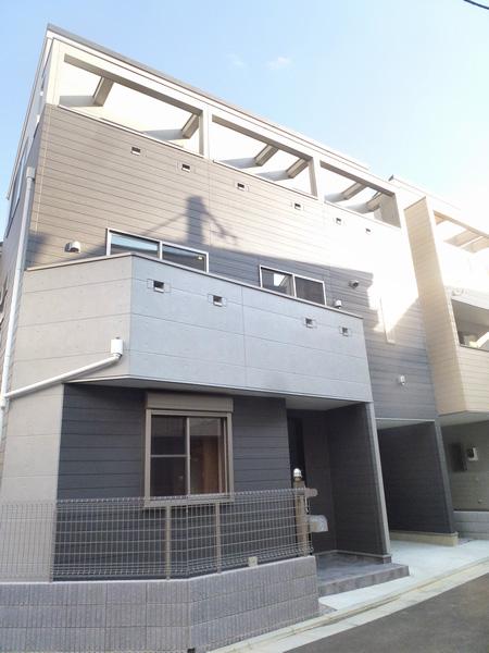 Local appearance photo. Local appearance (1 Building: 2013 November shooting)