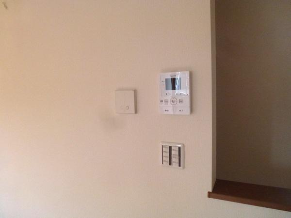 Other introspection. Intercom with monitor (1 Building: 2013 November shooting)