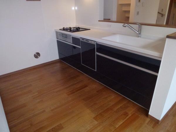 Kitchen. Kitchen (Building 2: 2013 November shooting)