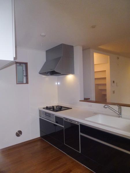 Kitchen. Kitchen (Building 2: 2013 November shooting)