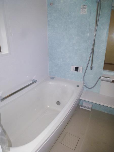 Bathroom. Bathroom (3 Building: 2013 November shooting)