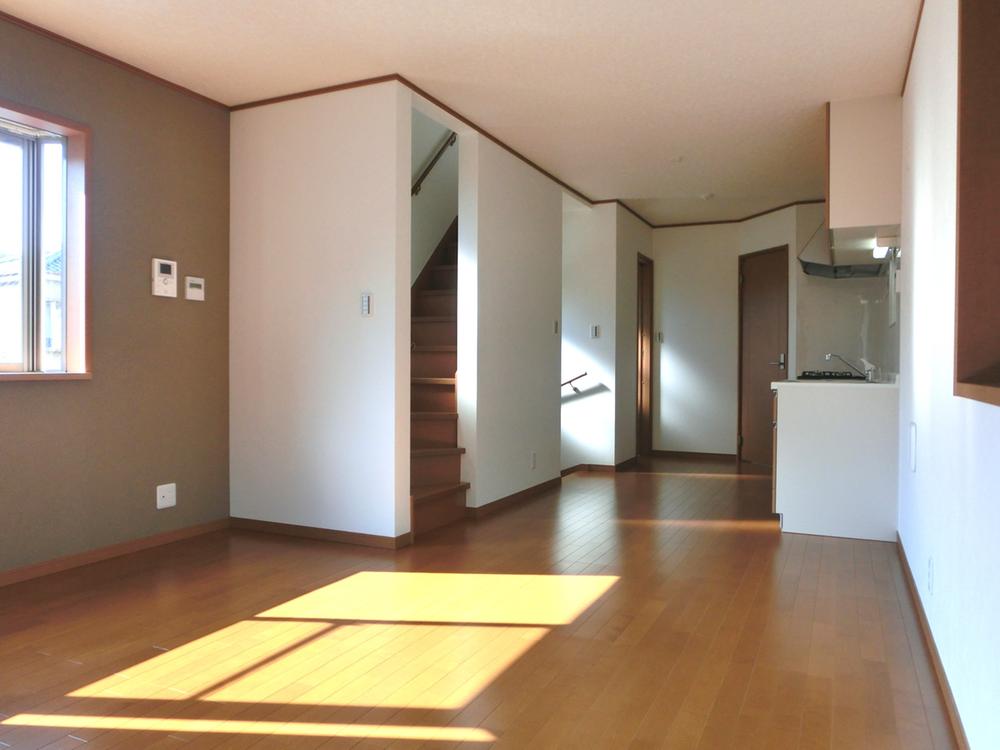 Living. Bright LDK! Please use all means as a venue for gatherings of everybody!