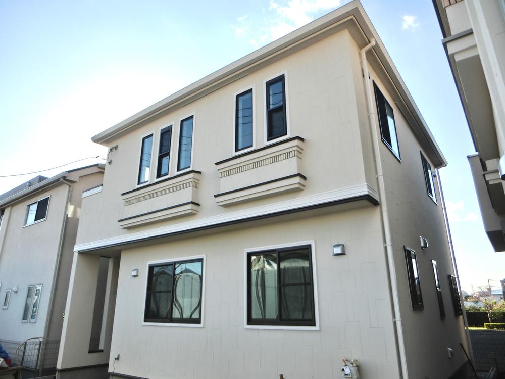 Local appearance photo. ■ Was building completed. ■ In this area, It is the introduction of a rare two-story ■ I will correspond glad your tour of the day. Free to dial ⇒0120-508, Please feel free to contact.