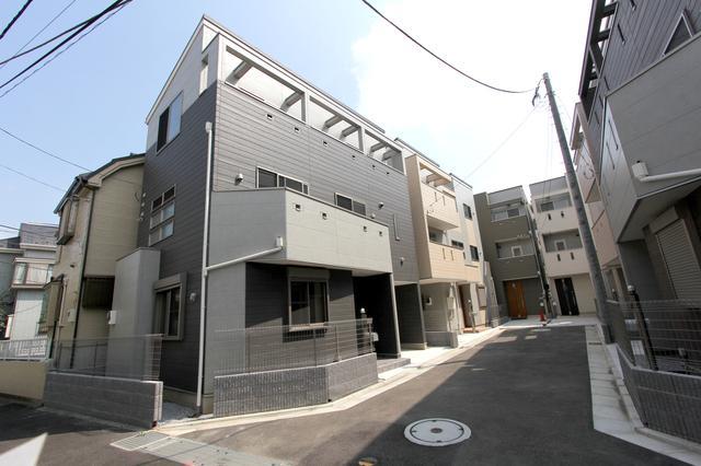 Local appearance photo. 1 Building / Local (10 May 2013) Shooting