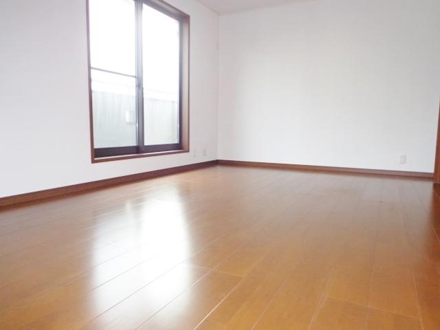 Same specifications photos (Other introspection). Same specifications complete example of construction (Western-style)