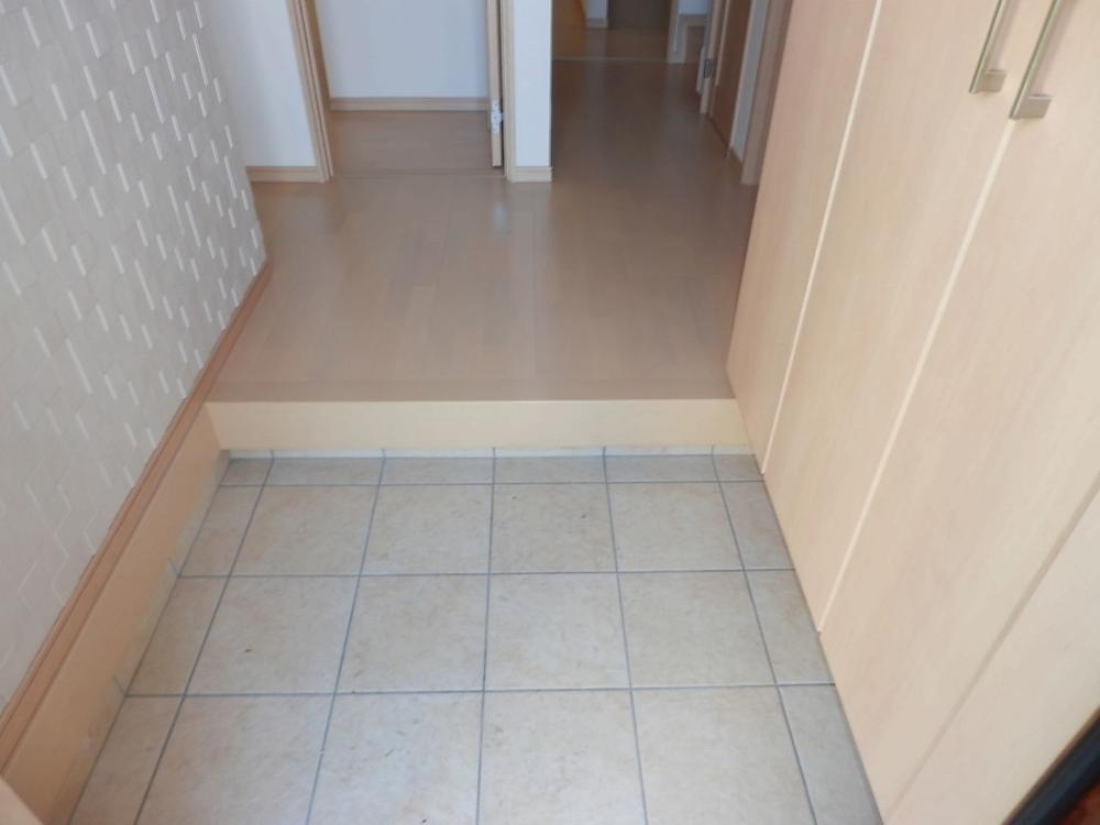 Same specifications photos (Other introspection). The company specification example photo  Entrance