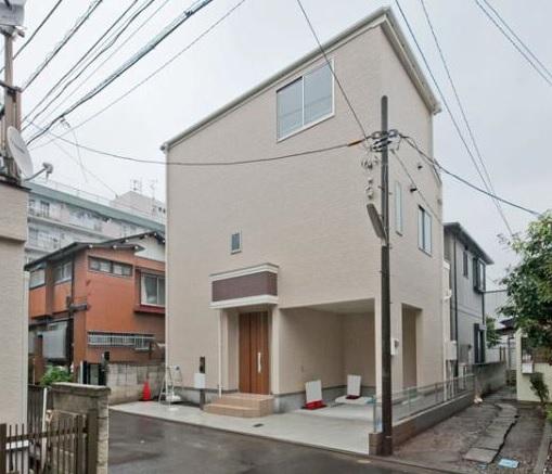 Local appearance photo. Appearance simple and timeless!