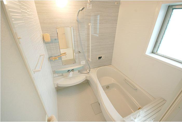 Same specifications photo (bathroom)