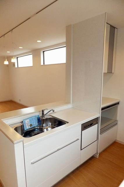 Kitchen. Indoor (May 28, 2013) Shooting