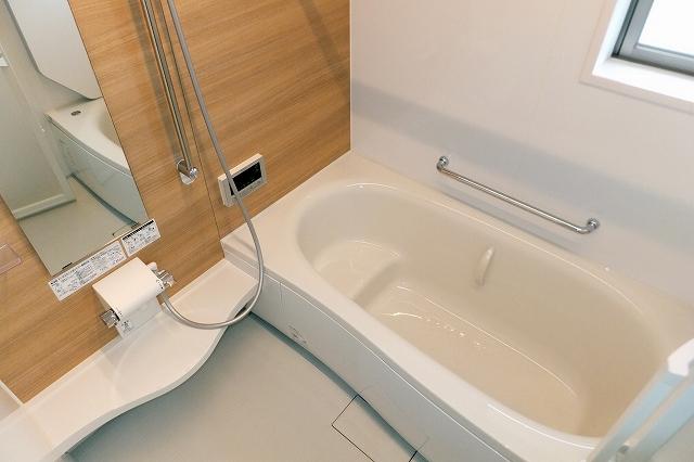 Bathroom. Indoor (May 28, 2013) Shooting