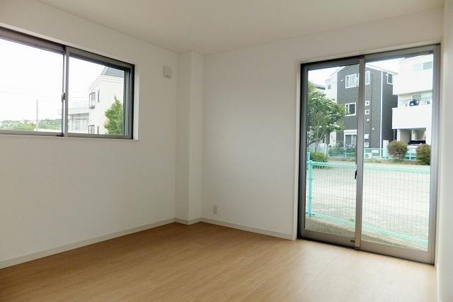 Non-living room. Indoor (May 28, 2013) Shooting