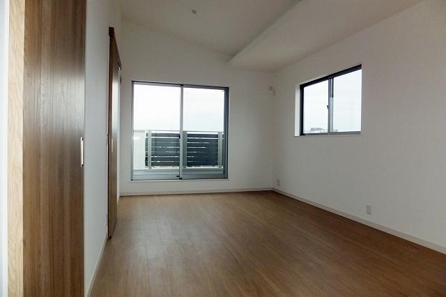 Non-living room. Indoor (May 28, 2013) Shooting