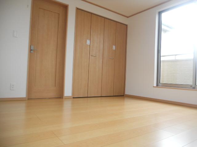 Non-living room. Neat in the storage space of large capacity