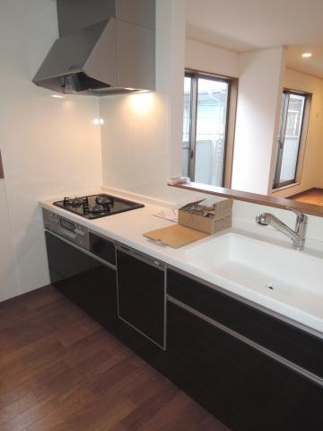 Kitchen. With dishwasher