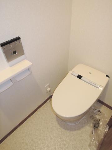 Toilet. Second floor