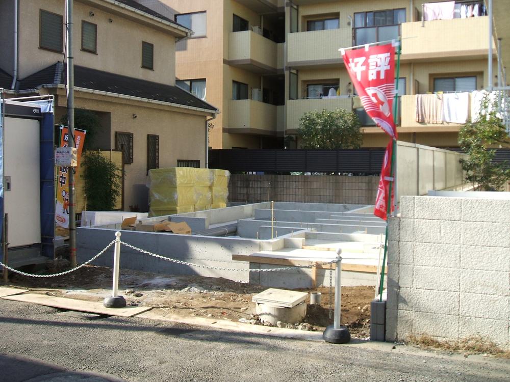 Local photos, including front road. Local (12 May 2013) Shooting