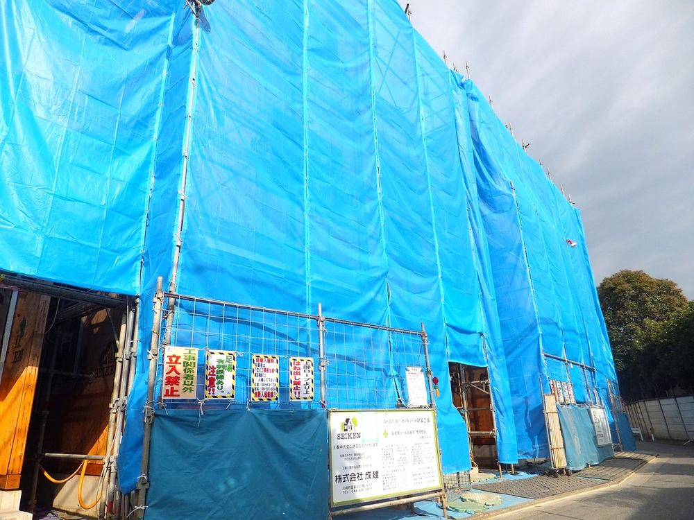 Local photos, including front road. Local (11 May 2013) Shooting Is a 11-minute walk from the popular Motosumiyoshi.