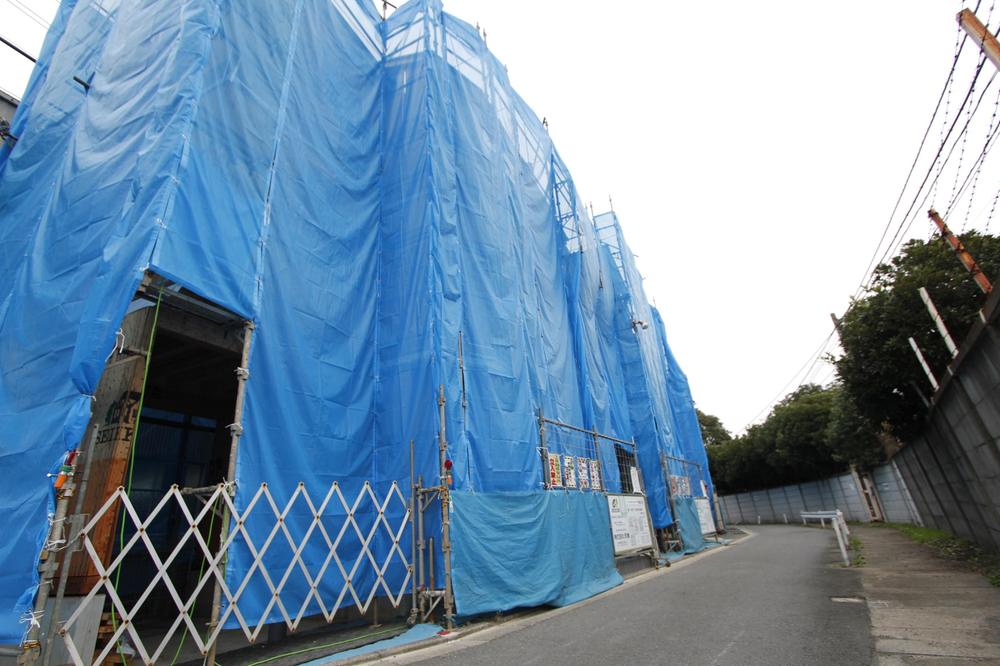 Local appearance photo. Local (11 May 2013) Shooting