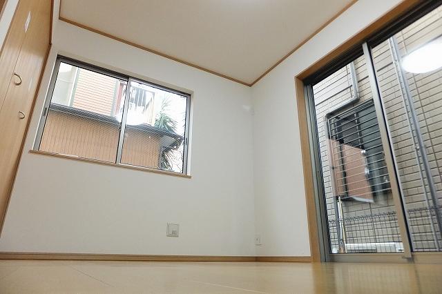 Non-living room. Indoor (24 December 2013) Shooting