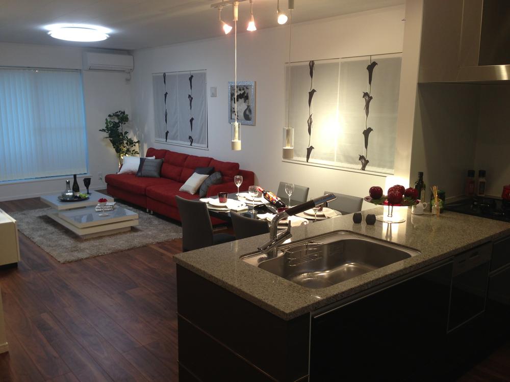 Living. Indoor (12 May 2013) Shooting