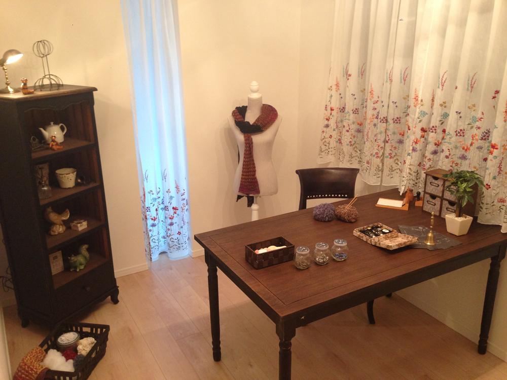 Non-living room. Indoor (12 May 2013) Shooting