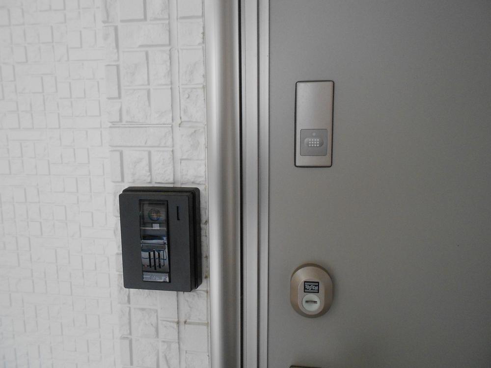 Entrance. Card key ・ Easy on the remote control key