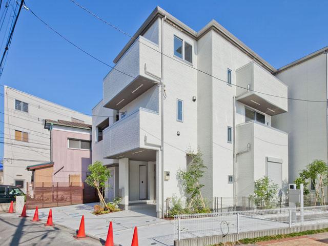 Local appearance photo. B Building local appearance photo  B Building also car space Yes! !