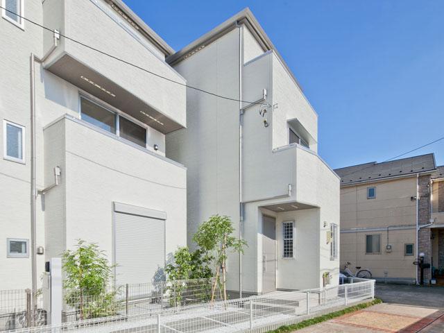 Local appearance photo. C Building local appearance photo  There car space! !