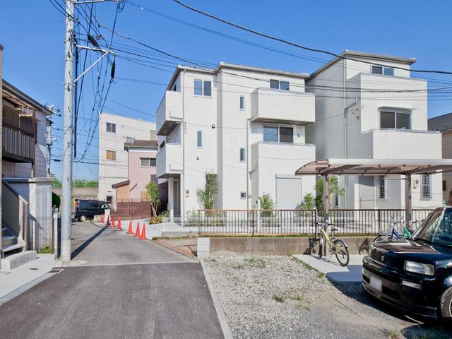 Local photos, including front road. It is a photograph of local, including front road!  Good is per yang