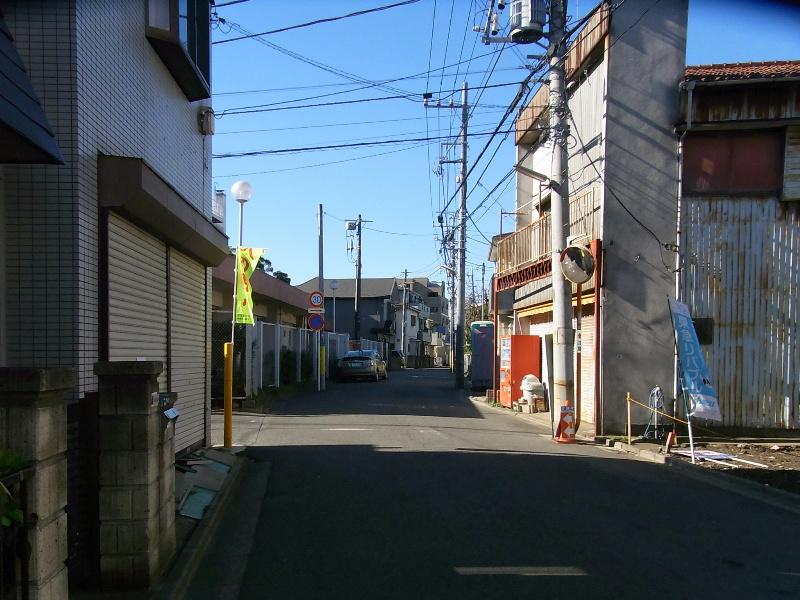 Local photos, including front road. Frontal road