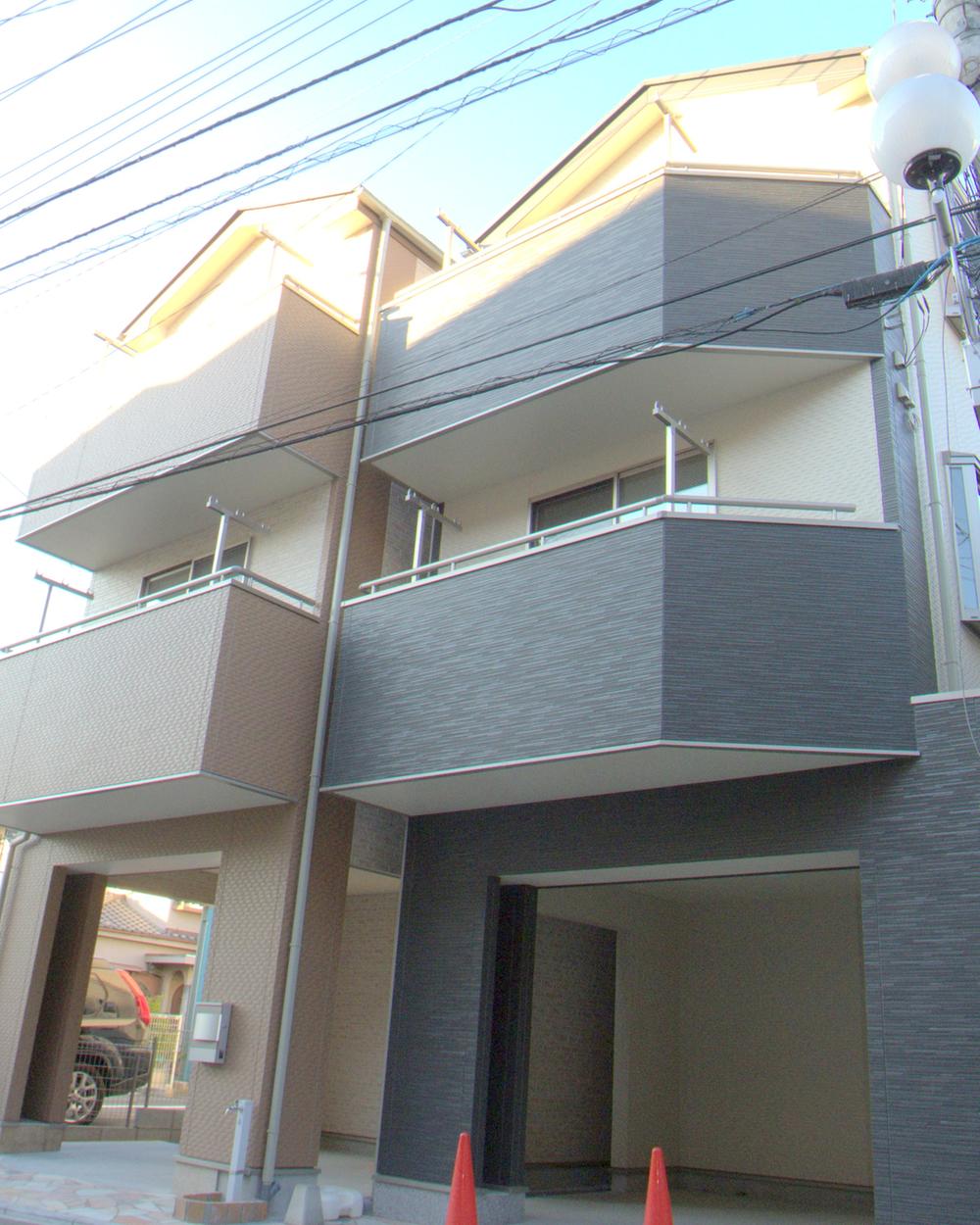 Local appearance photo. Fashionable appearance