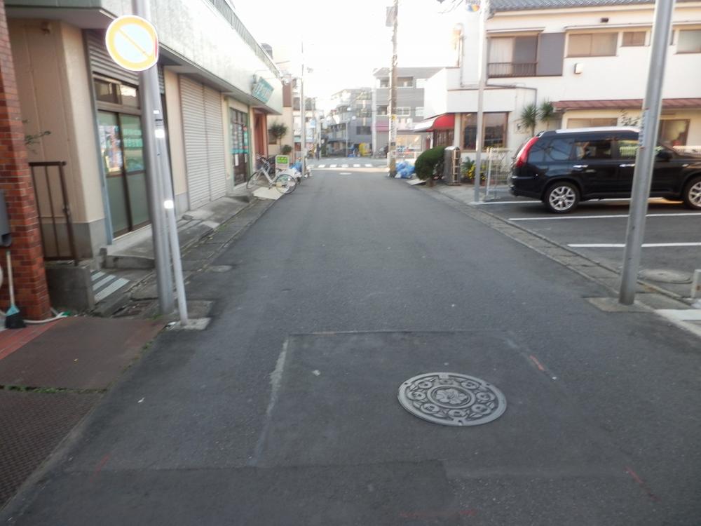 Local photos, including front road. Appearance (December 3, 2013) Shooting Local Photos