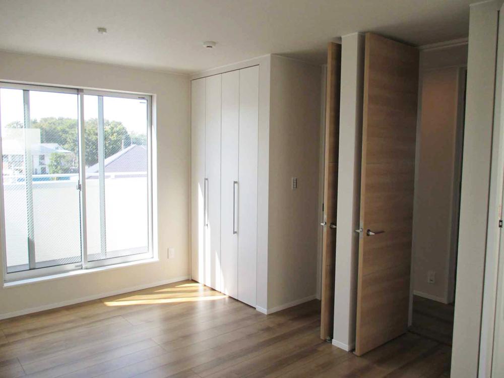 Non-living room. Indoor (10 May 2013) Shooting