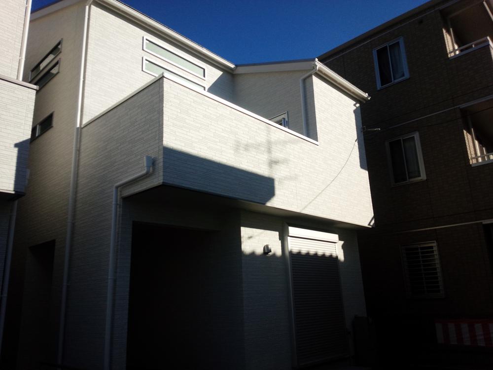 Local appearance photo. The exterior of the building, The interior of the image as it is, Feel the simple and friendly atmosphere sophisticated appearance. Live longer timeless design is attractive. Local (12 May 2013) Shooting