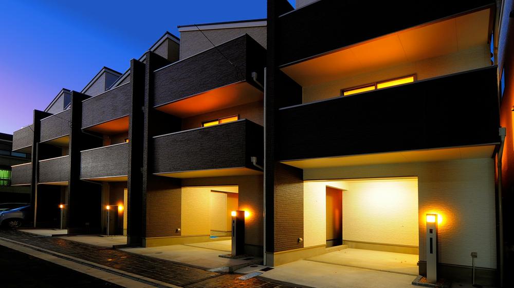 Local appearance photo. Local (11 May 2015) newly built single-family nestled in shooting a quiet residential area [All 29 House]