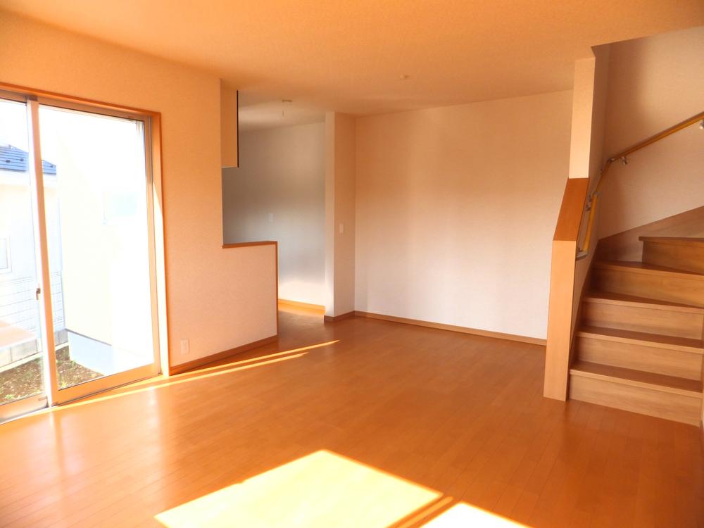 Same specifications photos (living). Example of construction