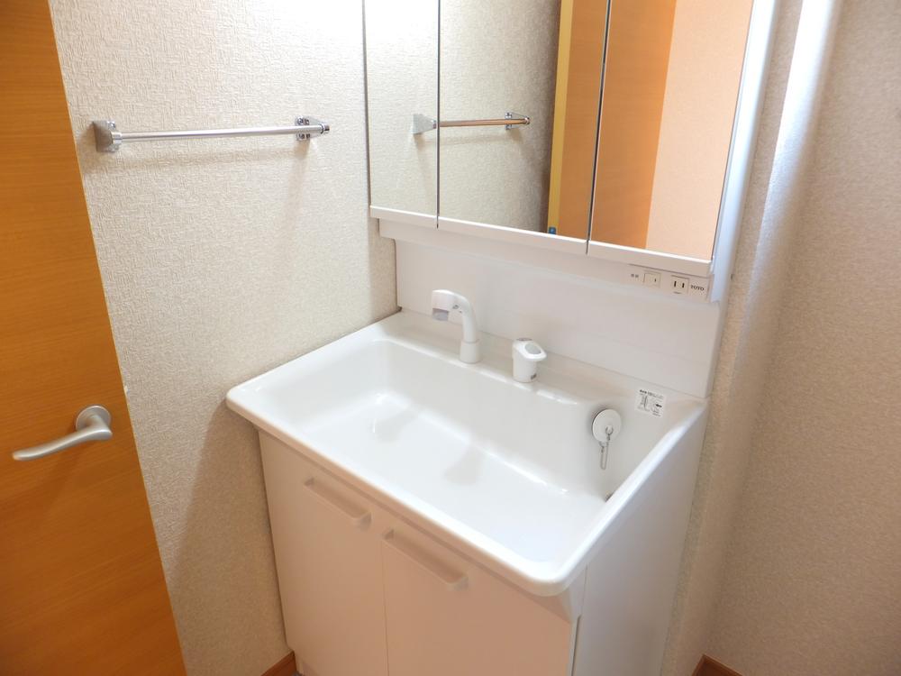 Same specifications photos (Other introspection). Vanity construction cases