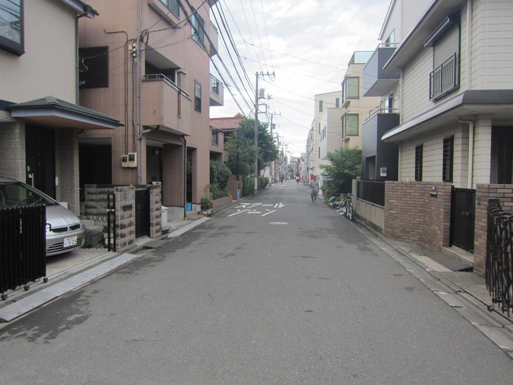 Local photos, including front road. Local (September 2013) Shooting