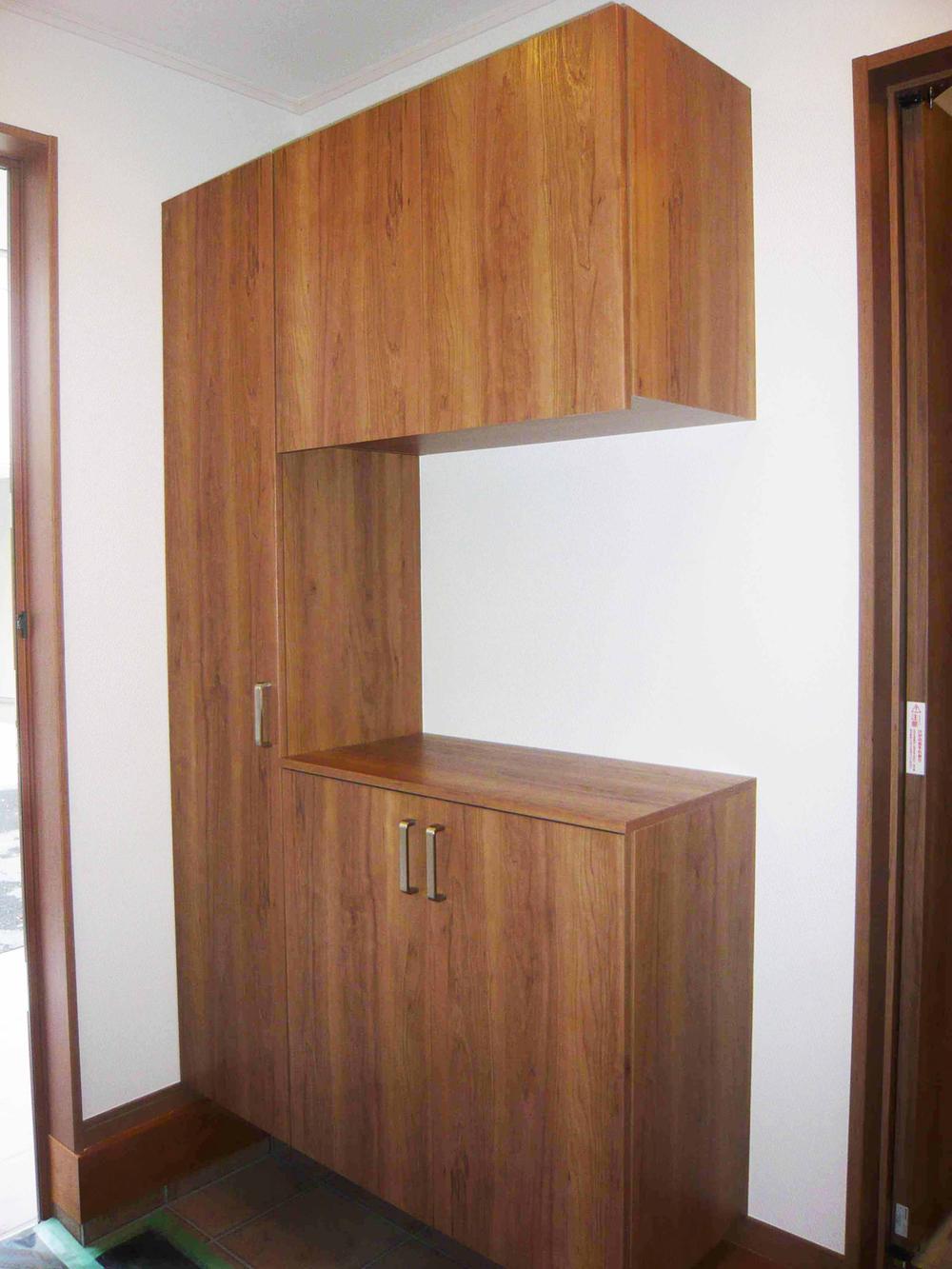 Entrance. Local (11 May 2013) Shooting