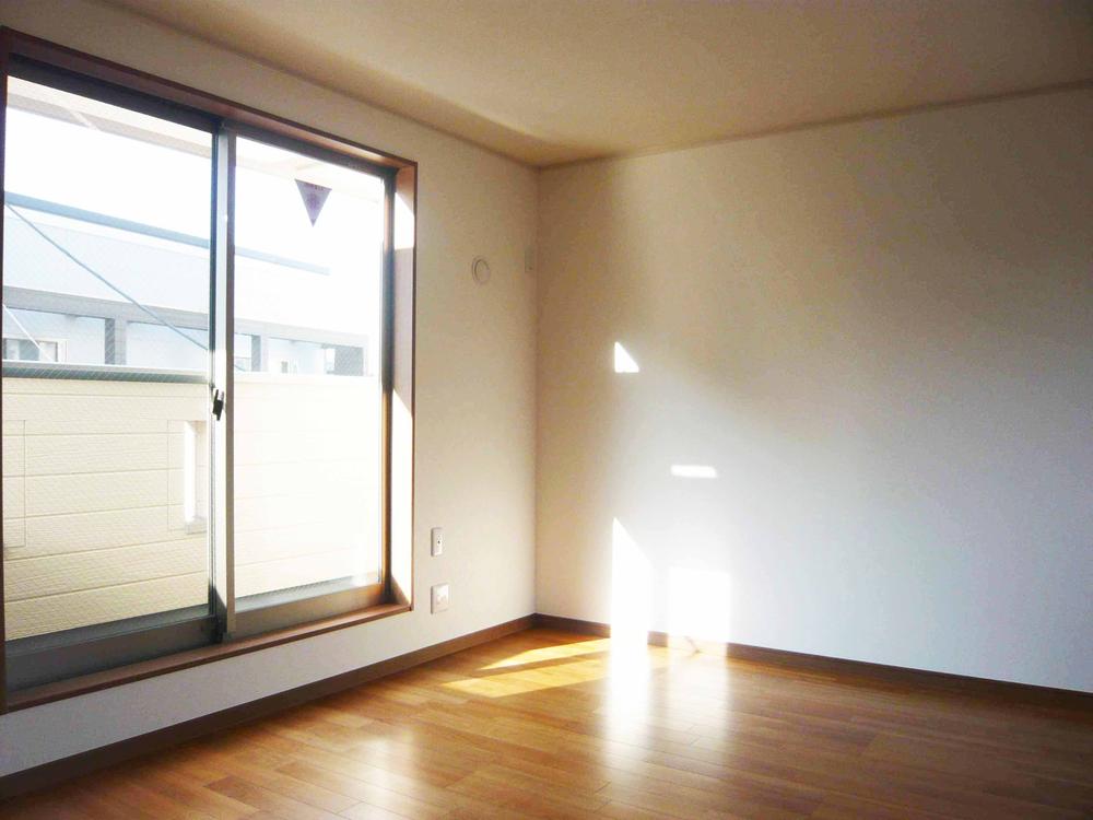 Non-living room. Indoor (11 May 2013) Shooting