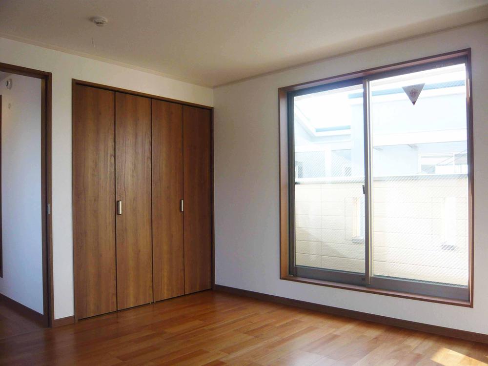 Non-living room. Indoor (11 May 2013) Shooting