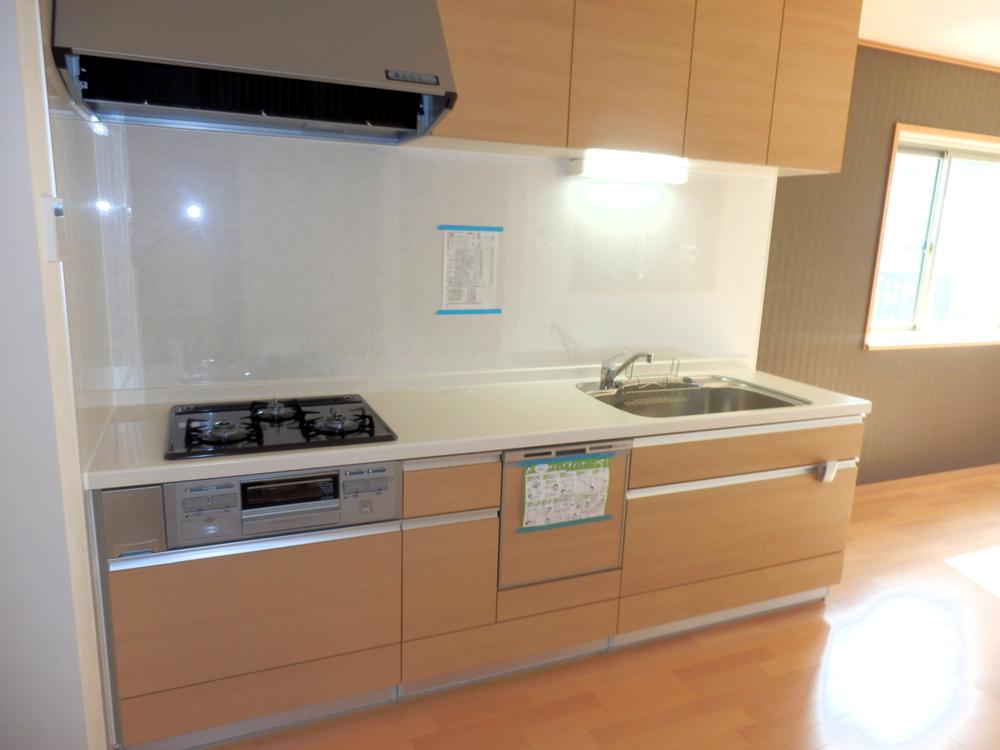 Kitchen. Dishwasher kitchen!