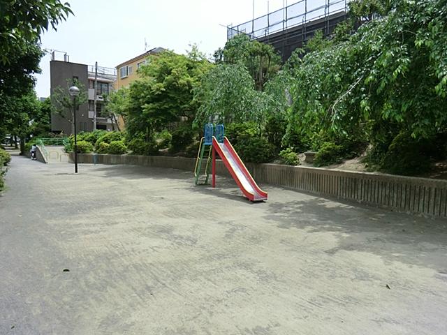 park. 750m to Chatan-cho Park