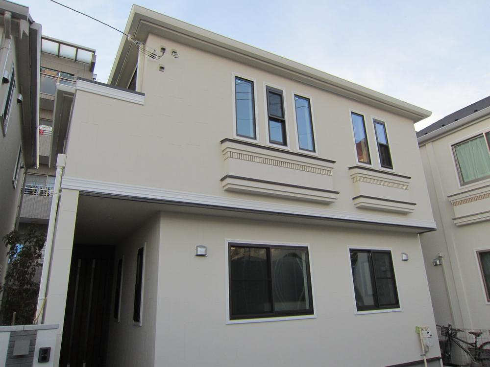 Local appearance photo. Local (12 May 2013) Shooting