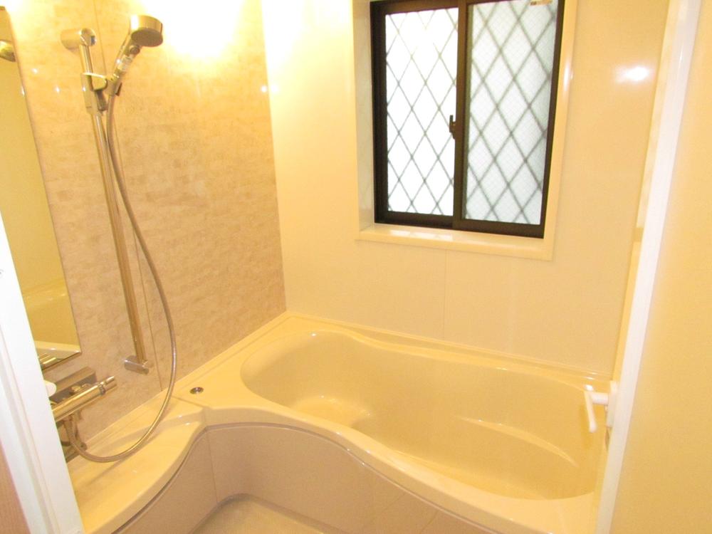 Bathroom. Please relax in the bath of 1 pyeong type