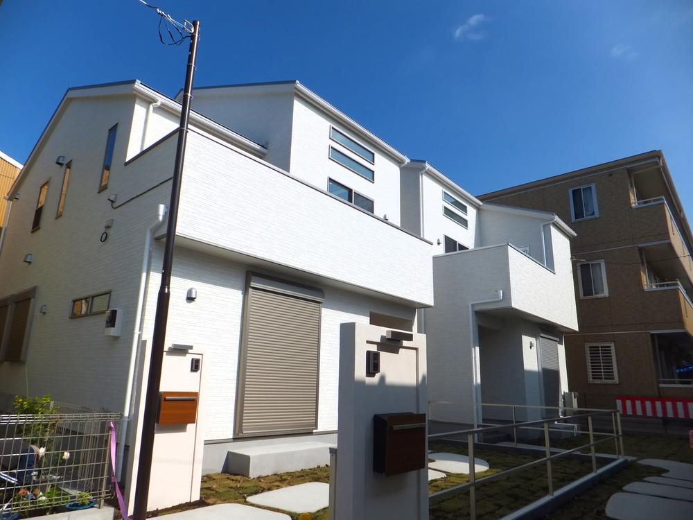 Local photos, including front road. Parking two Allowed. Good per sun because the south has taken widely. 2-story of the women-friendly natural materials.