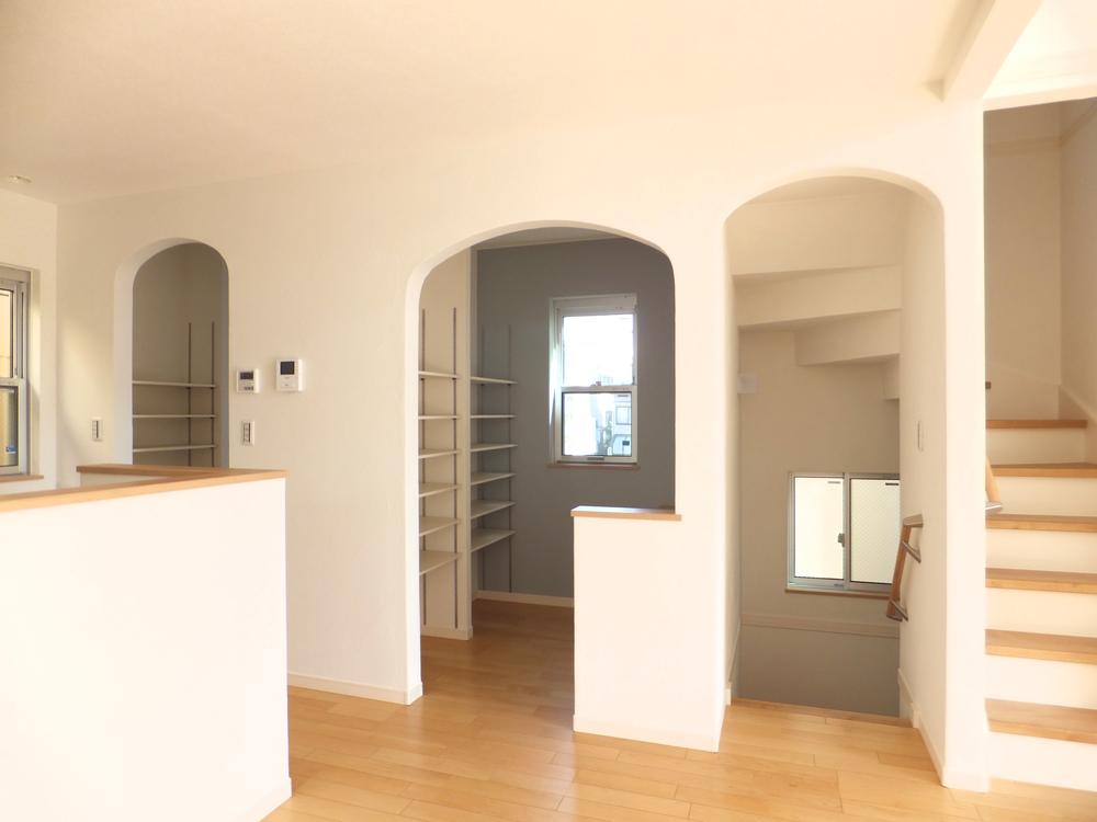 Living. We also with family space and pantry in the LDK.