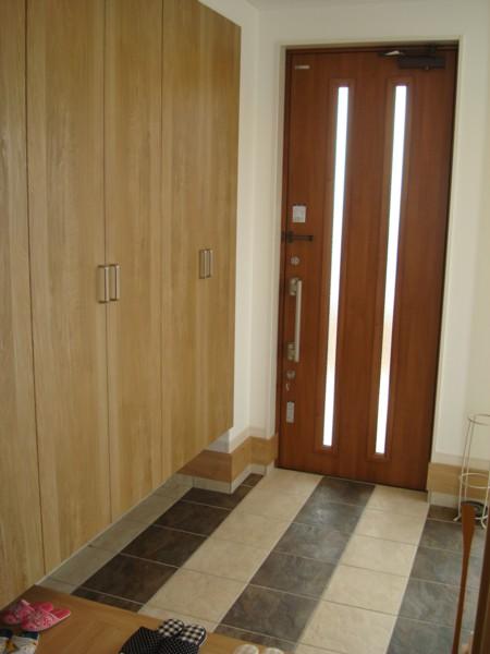 Entrance. Entrance (June 2013) Shooting