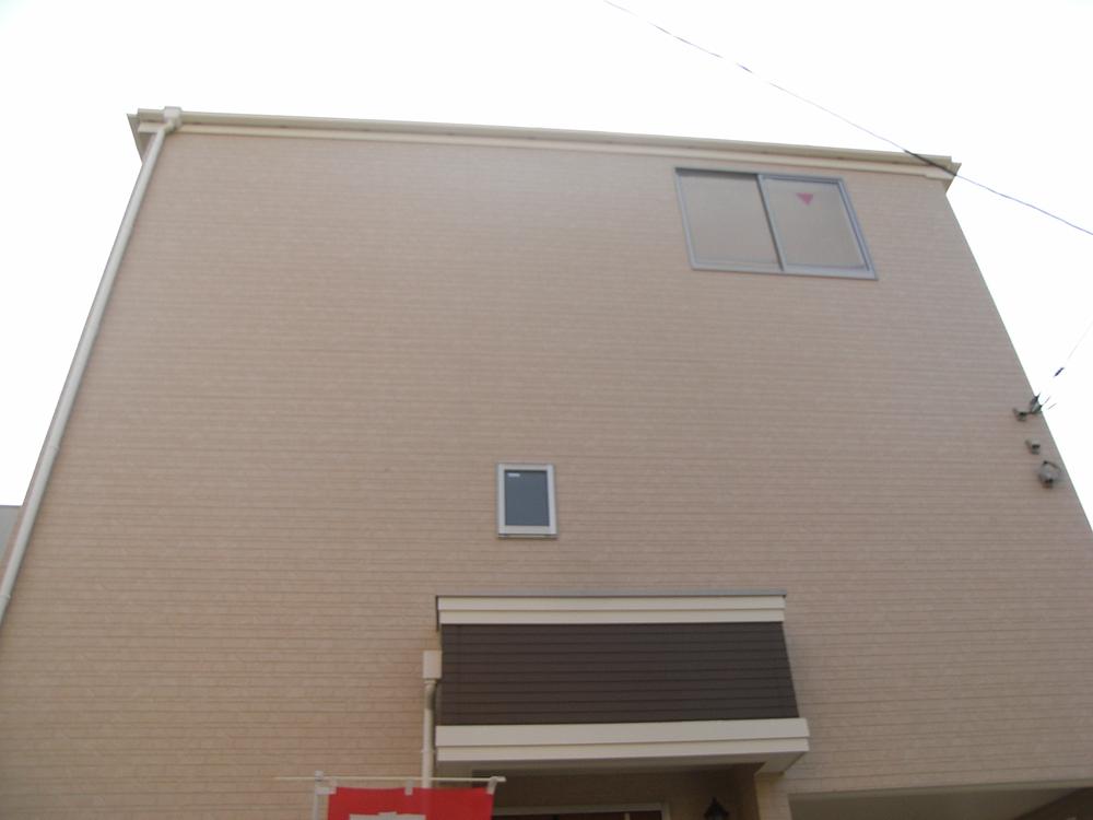 Local appearance photo. Local (11 May 2013) Shooting